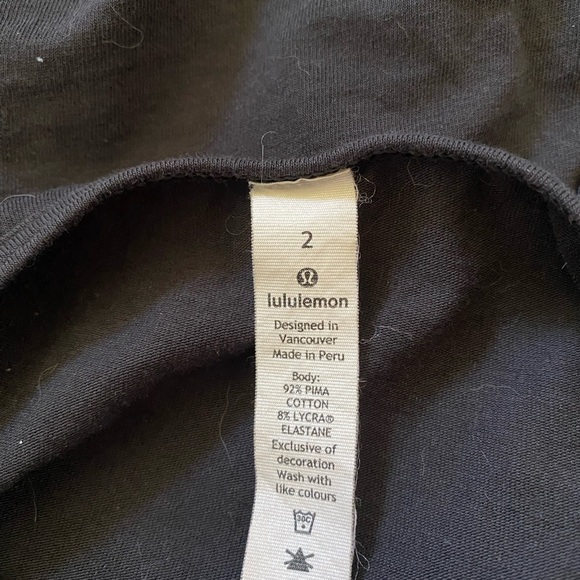 Lululemon tank - Picture 1 of 3